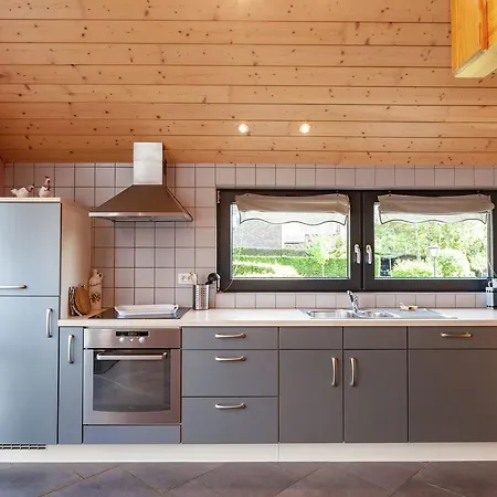 펜션 In La Roche-en-ardenne With Garden